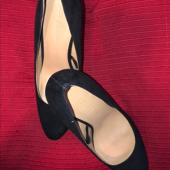 Black suede-like pumps.  Any 3 for $40!! - Picture 4 of 10